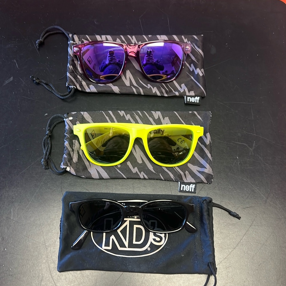 NEFF & KD’s Sunglasses Lot. 2 x NEFF - Purple and Yellow & 1 x KD’s - Black!